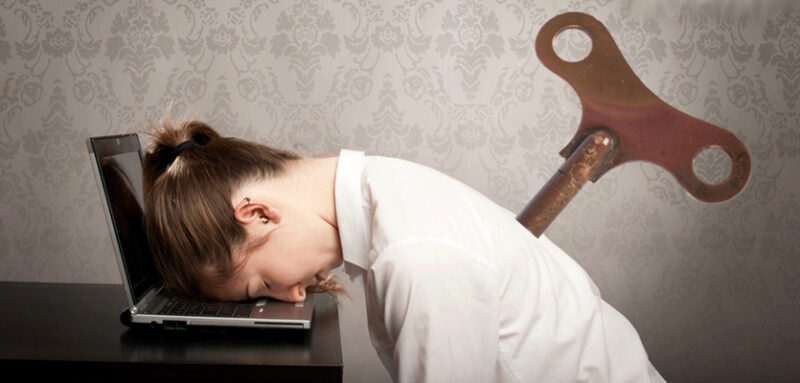 Dormir las horas recomendadas por día, no siempre es garantía de un buen descanso. De hecho muchas personas se levantan cansadas. De eso se trata la hipersomnia.